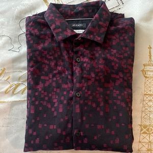 Alfani Platinum Men buttoned down shirt.